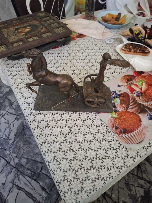 Православни икони изработени ръчно
