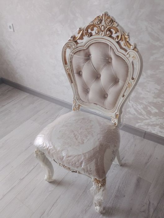 продам стол со стульями