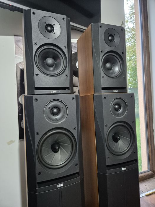 Bowers Wikins DM 305  boxe Top