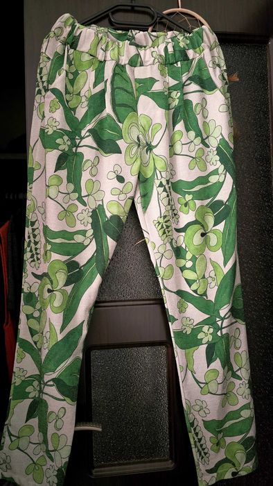 Pantaloni de vară foarte frumoși!!! 30lei oricare pereche!