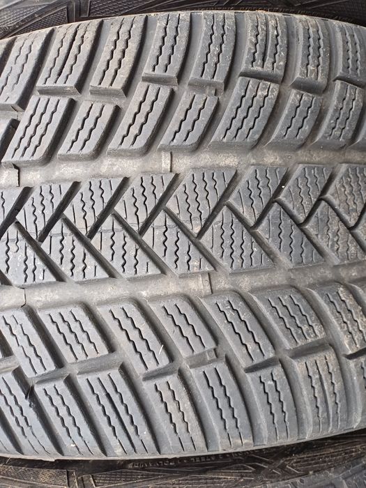 Гуми 225/40/19със255/35/19 Вредештайн