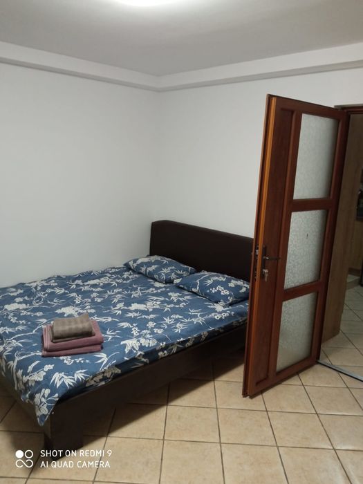 Casa / apartament / garsoniera cu foișor si gratar de închiriat în reg
