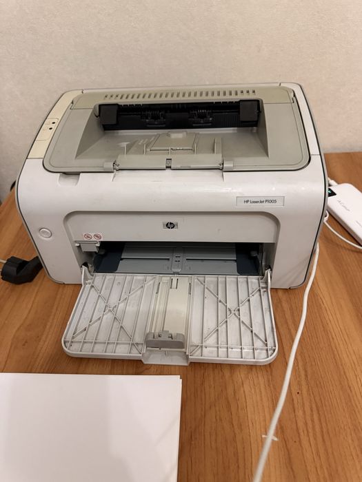 Лазерный принтер HP P1005