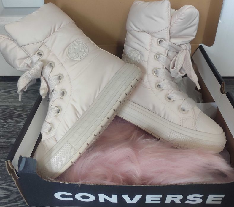 Ватирани боти Converse