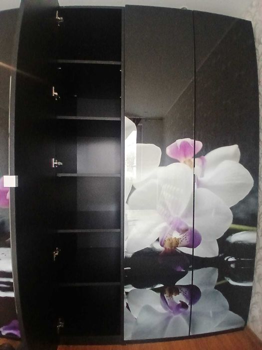 Dormitor Pat și Dulap haine