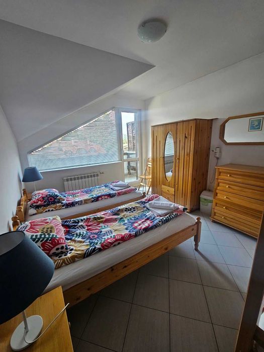 ПРОДАВАМ МЕБЕЛИ ОТ ДЪРВО/ЧАМ/ В БОРОВЕЦ+ПОДАРЪК 4 МАТРАКА