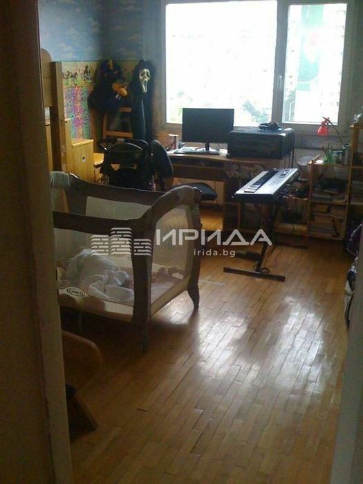 Продава се Тристаен апартамент в София, Център - 88 кв.м за 1507 €/кв.м - Снимка #2