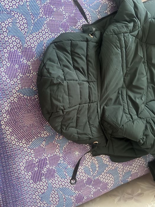 Продам женскую куртку