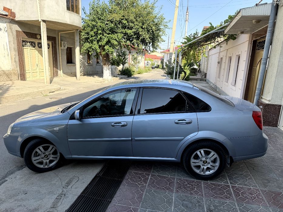 Chevrolet lacetti 2012