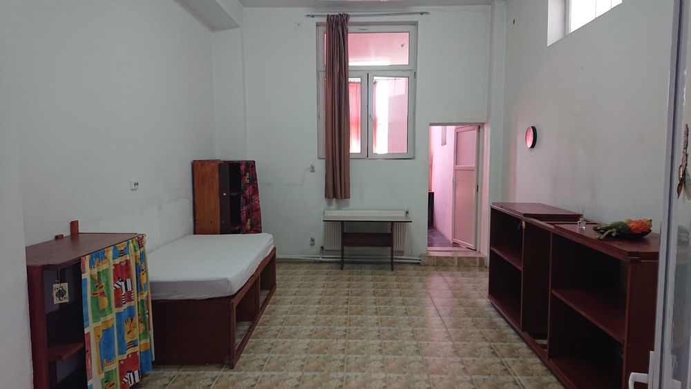 Garsoniera bd pipera in vila mobilata 42 mp catv internet la peny