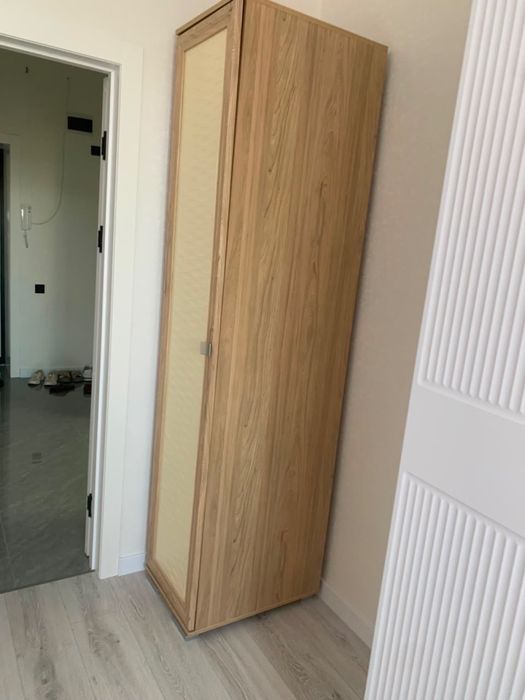 Продам шкаф в прихожую