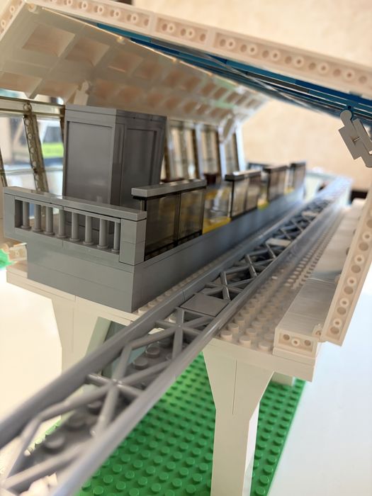 конструктор Mould King 12040 –  Express Light Rail Train