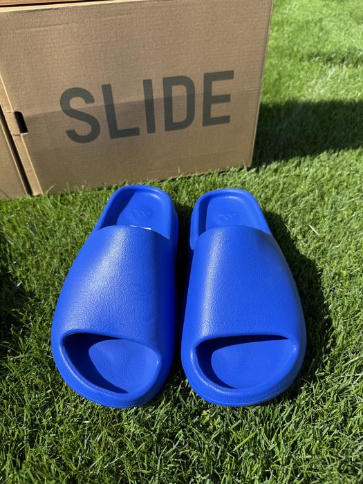 Papuci Yezzy Slide / Premium 2026