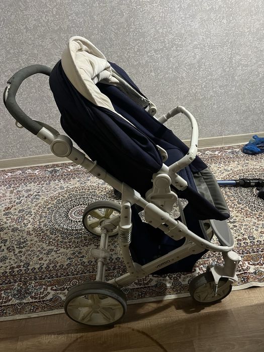 Детский прогулочный коляска