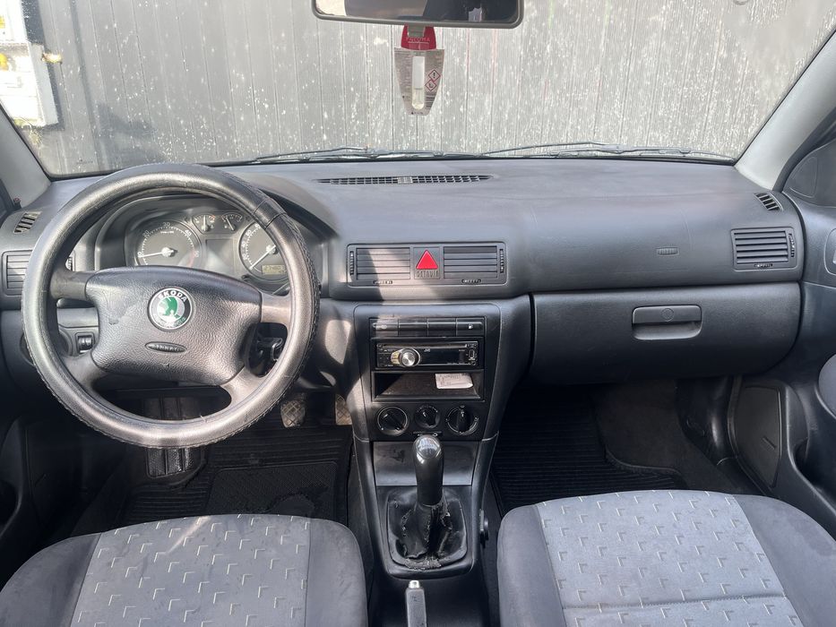 Vand octavia Tour 10/2005 Pret FIX