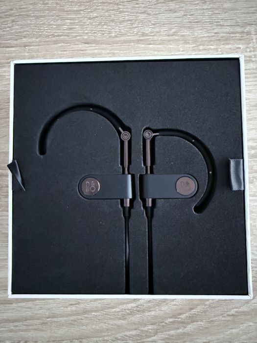 Căști wireless Bang & Olufsen