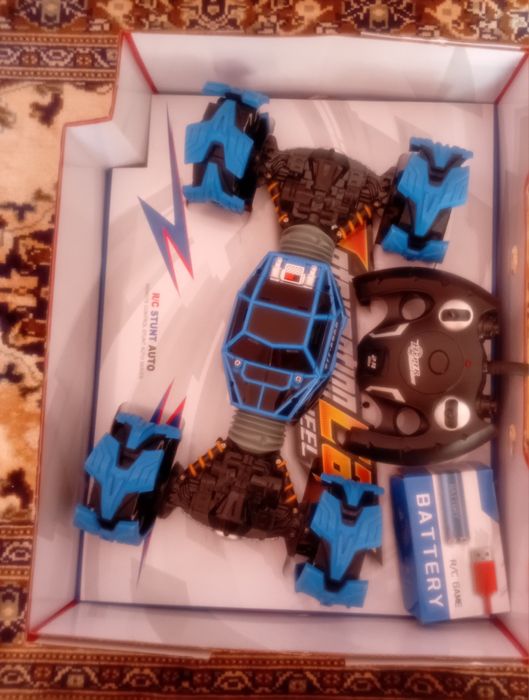 Продам детскую машинку