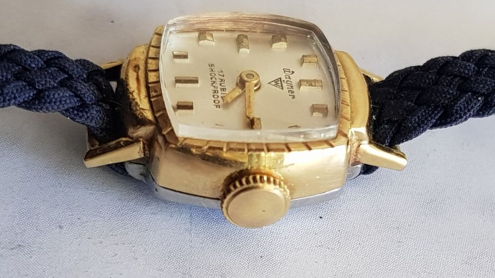 Стар винтидж дамски часовник Wagner