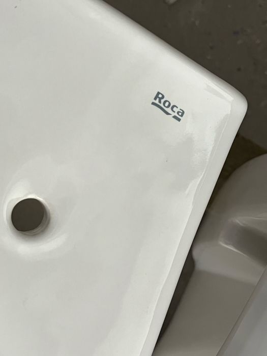 wc suspendat roca noi