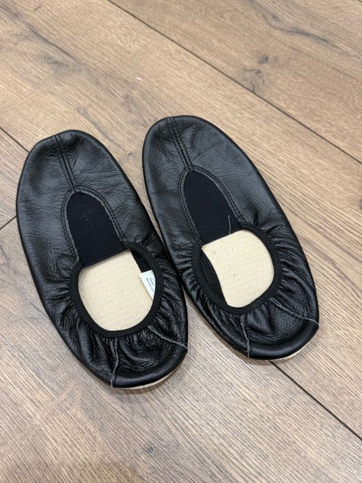 Кожаные чешки детские