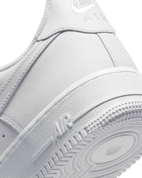 Мъжки снейкъри Nike Air Force 1