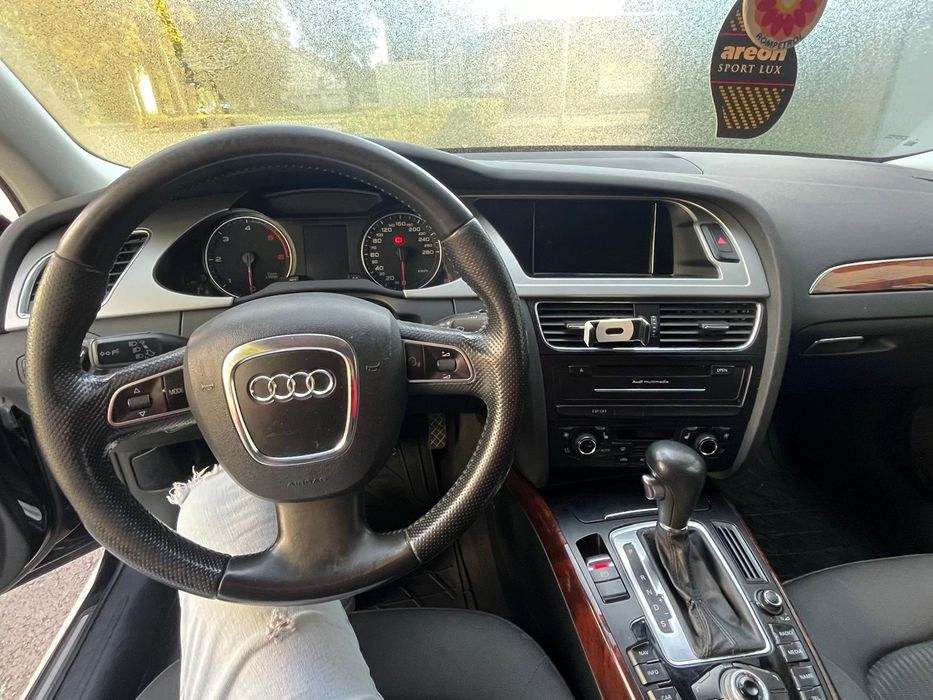 Audi A4 B8 ,masina personala foarte bine intretinuta!