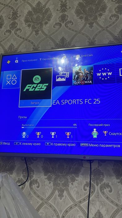 PS4 Slim продается в отличном состоянии FIFA 25