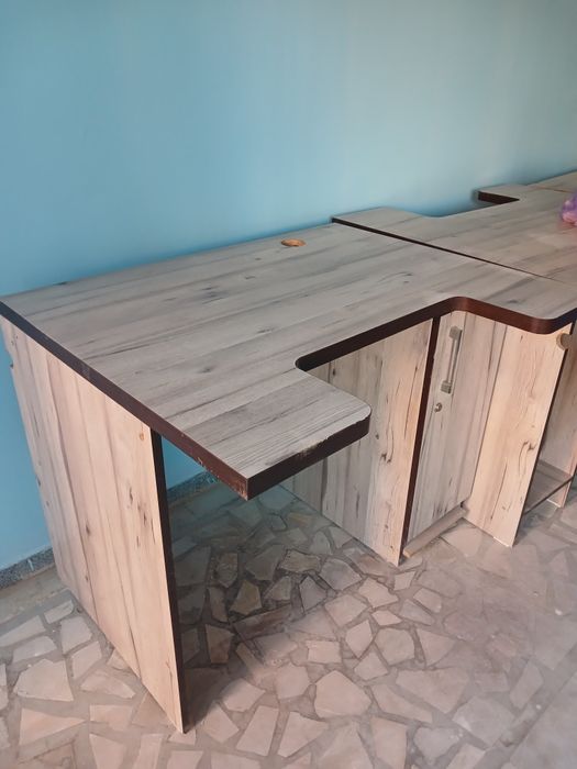 Компьютерный стол сатылады