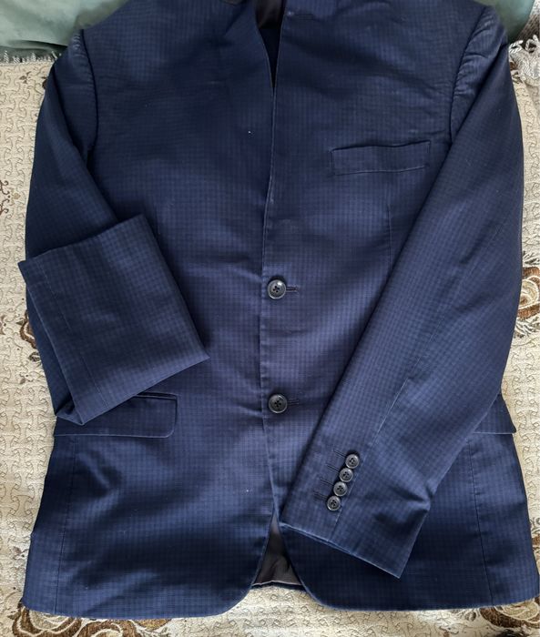 Продам брючный костюм