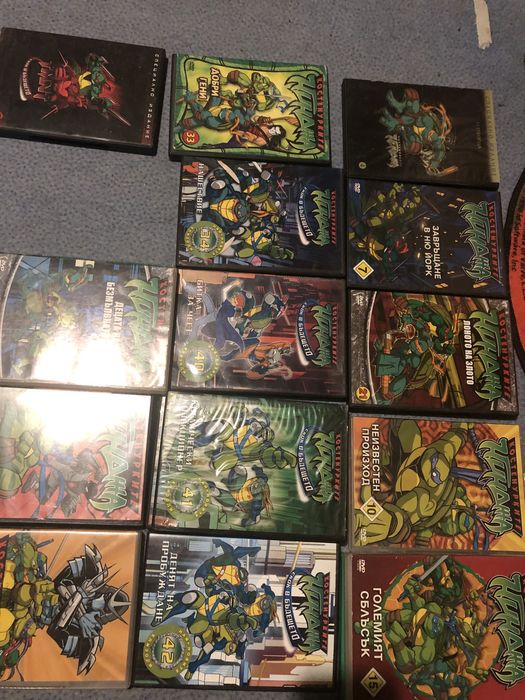 Tmnt DVD и котенкрките нинджа фигурки