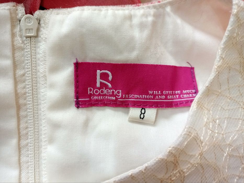 Продаю два детских платья