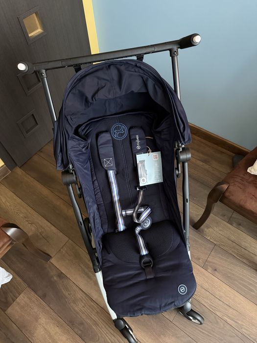 Cybex Libelle тъмносиня Чисто нова