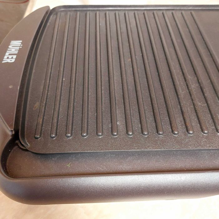 Чисто нова грил скара