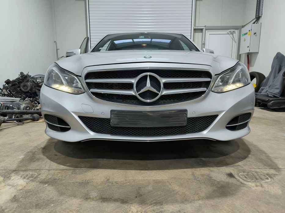 Предна греда очиларка за Мерцедес Е класа.W212 facelift.2015г