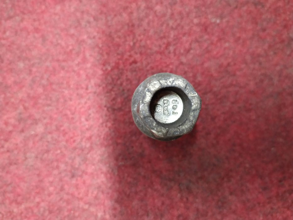 Болтове за джанти  AUDI и VW