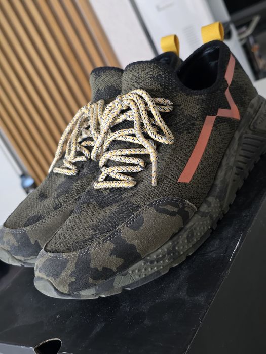 DIESEL 42 - мъжки камуфлажни спортни обувки  в отлично състояние