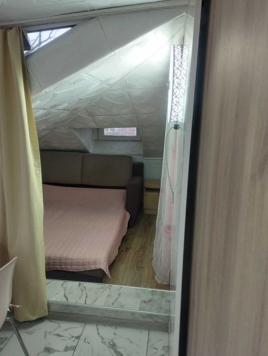 Дава се под наем Едностаен апартамент в Варна, Спортна зала - 25 кв.м за 348.84 € - Снимка #2