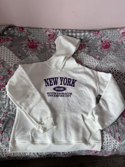 Белая толстовка с начесом