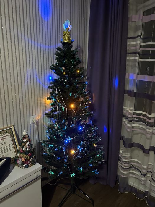 Елка с гирляндой