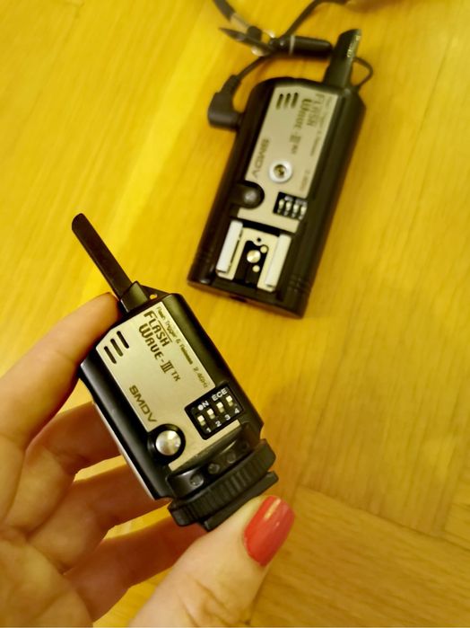 Спусък за светкавица SMDV FlashWave-III Комплект RX+TX 16 канала 200м.