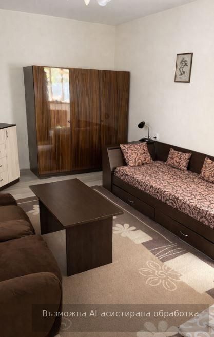 Дава се под наем Етаж от къща в Варна, ВИНС - 25 кв.м за 228.99 € - Снимка #1