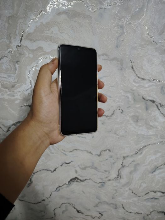 Samsung A50 Sotiladi 6/128 Holati Ideal tinniq