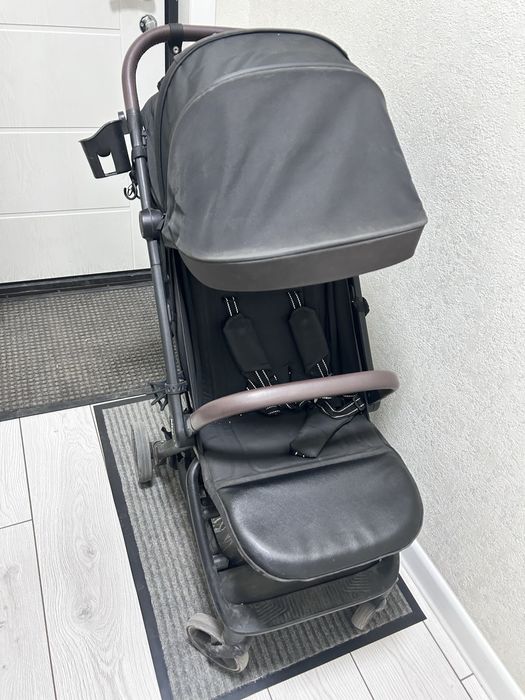 Коляска прогулочная