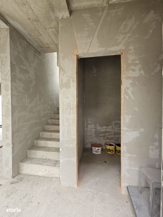 Casa 4 camere ,3 bai , 2 gradini, parcari in Borhanci