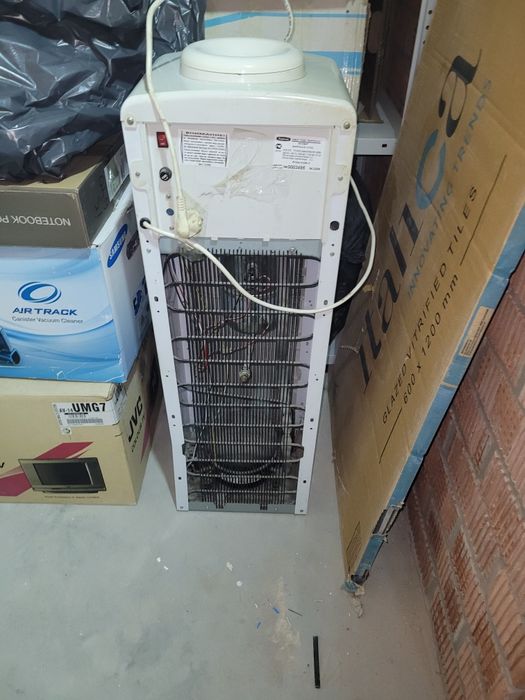 Диспенсер для воды