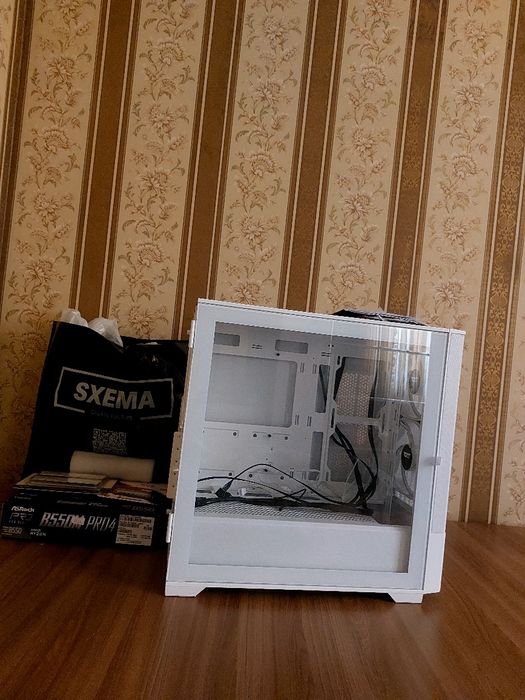 Продам корпус вместе с водяным охлаждением