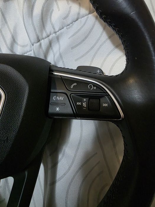 Волан Audi A4 B9 пера + airbag мултифункционален TOP състояние