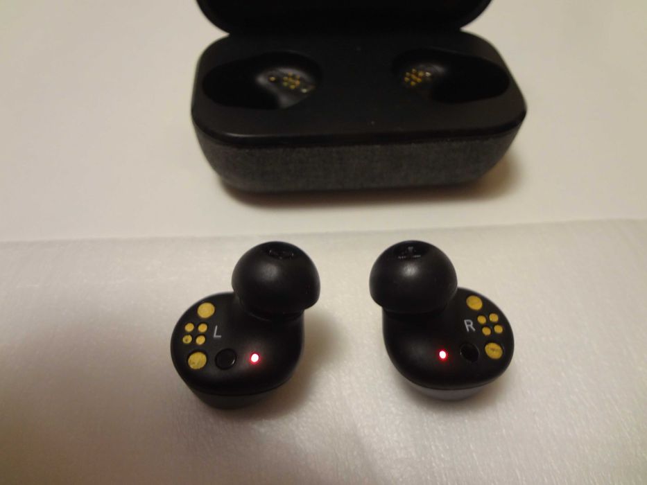Vand căști Sennheiser Momentum True Wireless 2