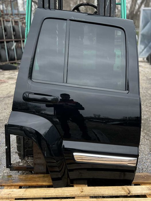 Задна врата за Jeep Cherokee / Джийп Чероки 2007г