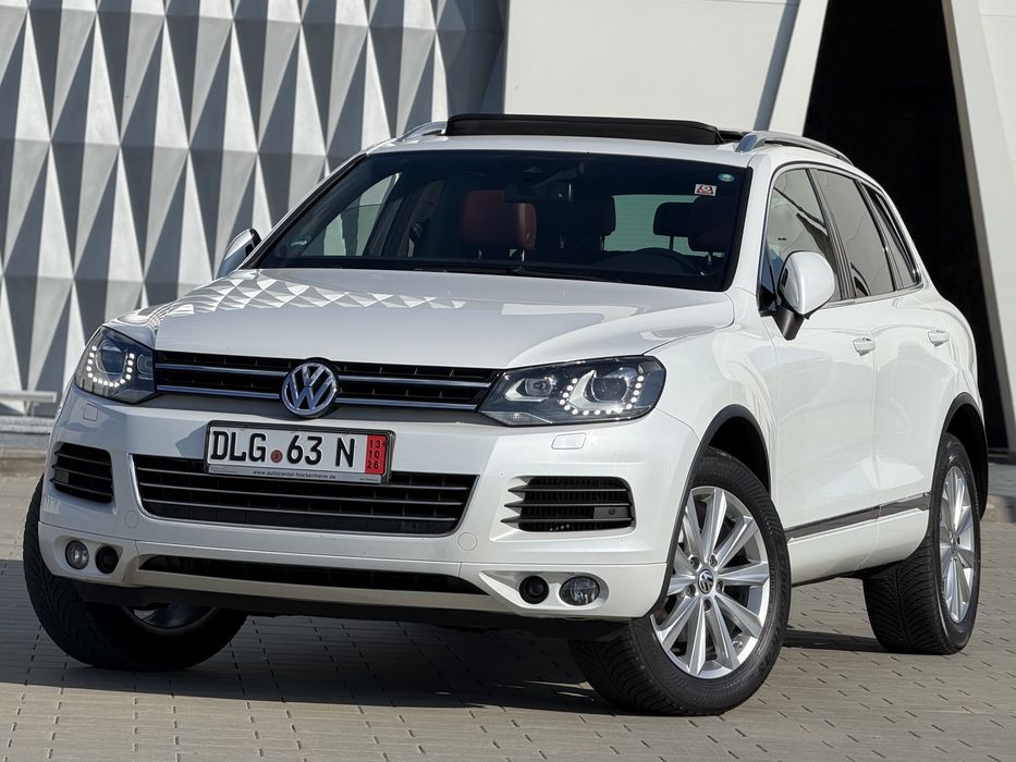 Vw Touareg “ Exclusive “ Panoramic / Distronic+ACC, Lane,Side Assist / By-Xenon, FULL LED / Memorii / Încălzire Volan+Scaune+Banchete / Navi Mare TOP